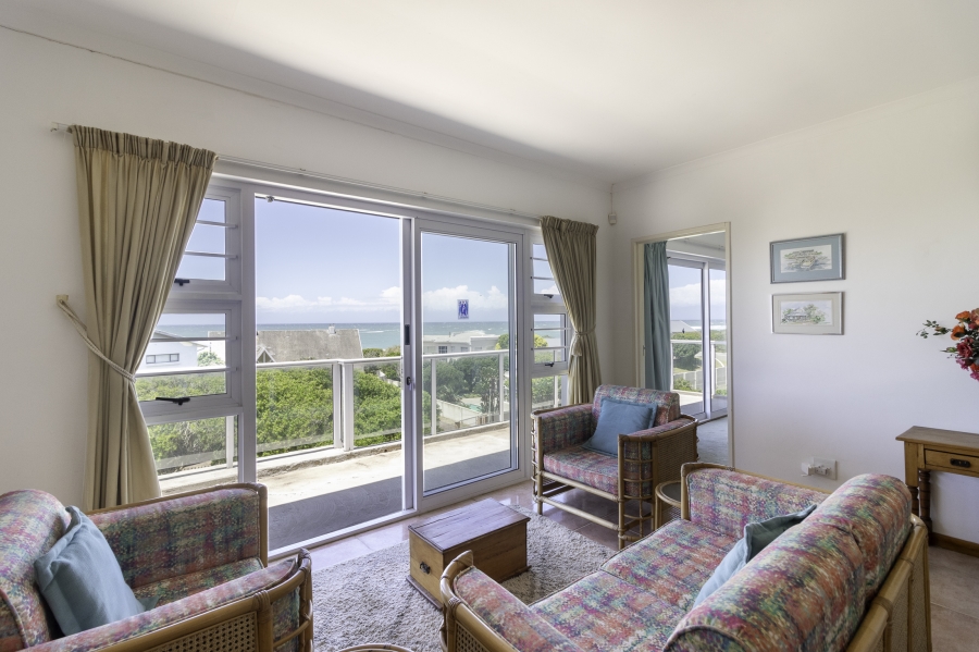 7 Bedroom Property for Sale in West Beach Eastern Cape